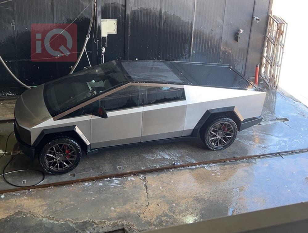 تسلا سايبر تراك